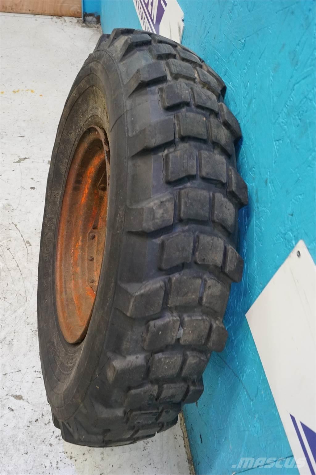 16 7.50R16 Pneumatiky, kola a ráfky