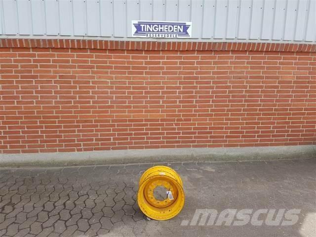  16 WH8LX16 Pneumatiky, kola a ráfky