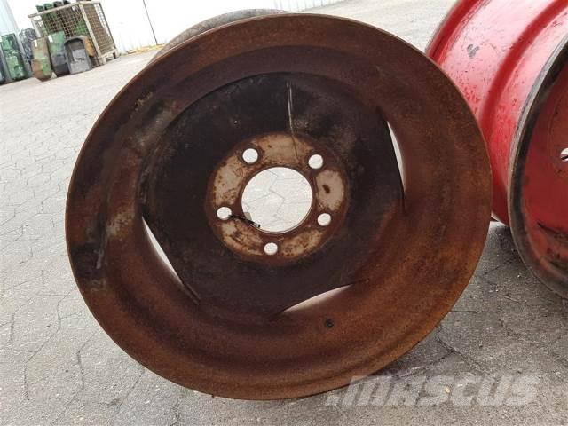  18 11X18 Pneumatiky, kola a ráfky