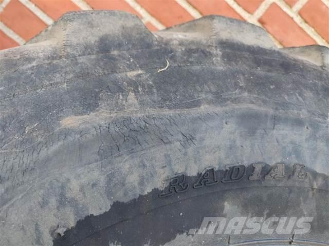  18 365/70R18 Pneumatiky, kola a ráfky