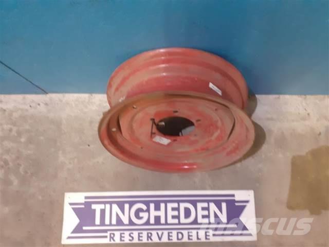  18 5.50Fx18 Pneumatiky, kola a ráfky