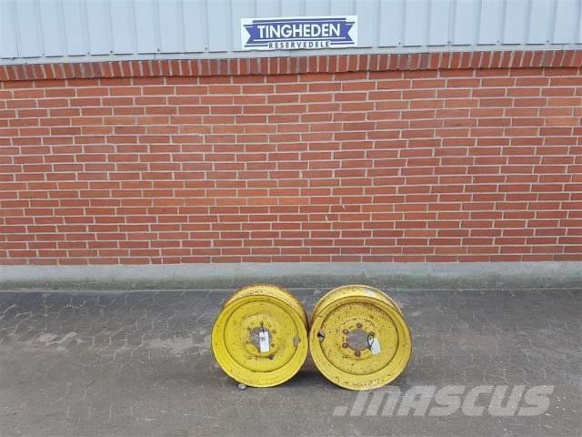  18 5.50FX18 Pneumatiky, kola a ráfky
