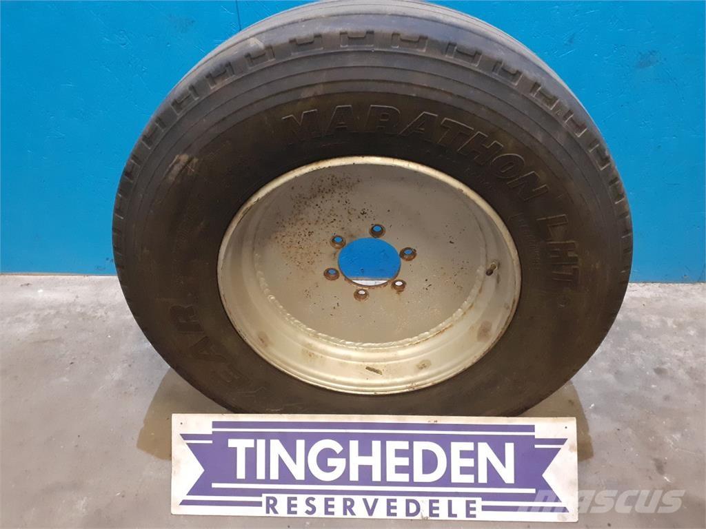  19.5 285/70R19.5 Pneumatiky, kola a ráfky