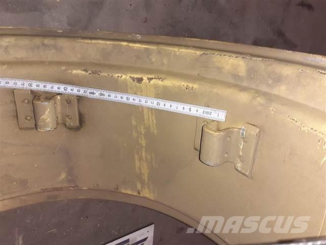  24 12x24 Pneumatiky, kola a ráfky