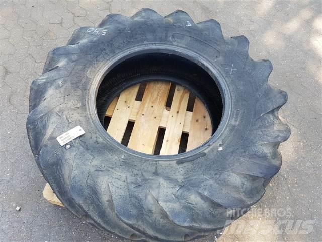  24 15.5/80R24 Pneumatiky, kola a ráfky