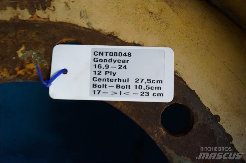  24 16.9-24 Pneumatiky, kola a ráfky
