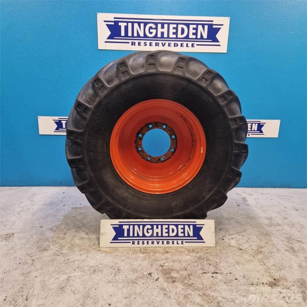  24 19.5L24 Pneumatiky, kola a ráfky