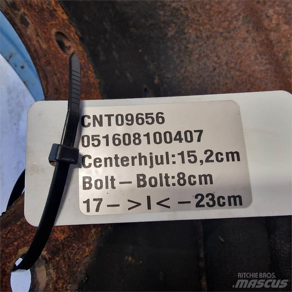  24 24xW15L Pneumatiky, kola a ráfky