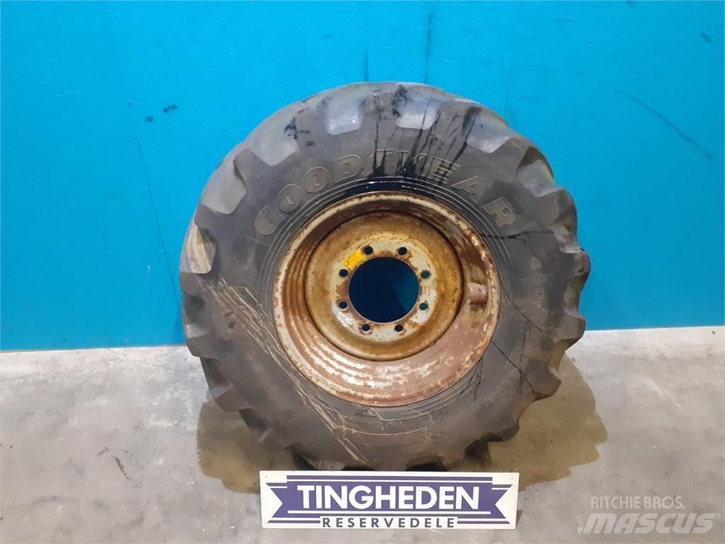  24 460/70R24 Pneumatiky, kola a ráfky