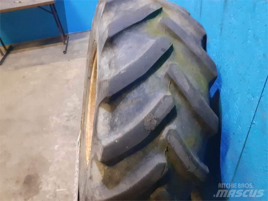  24 460/70R24 Pneumatiky, kola a ráfky