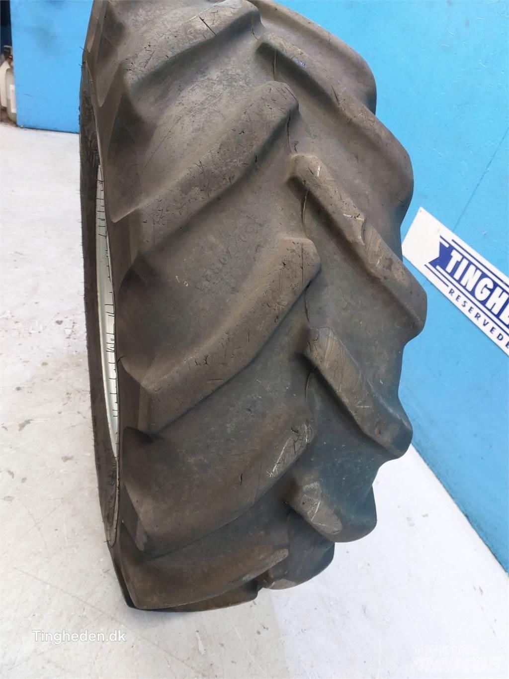  24 460/70R24 Pneumatiky, kola a ráfky