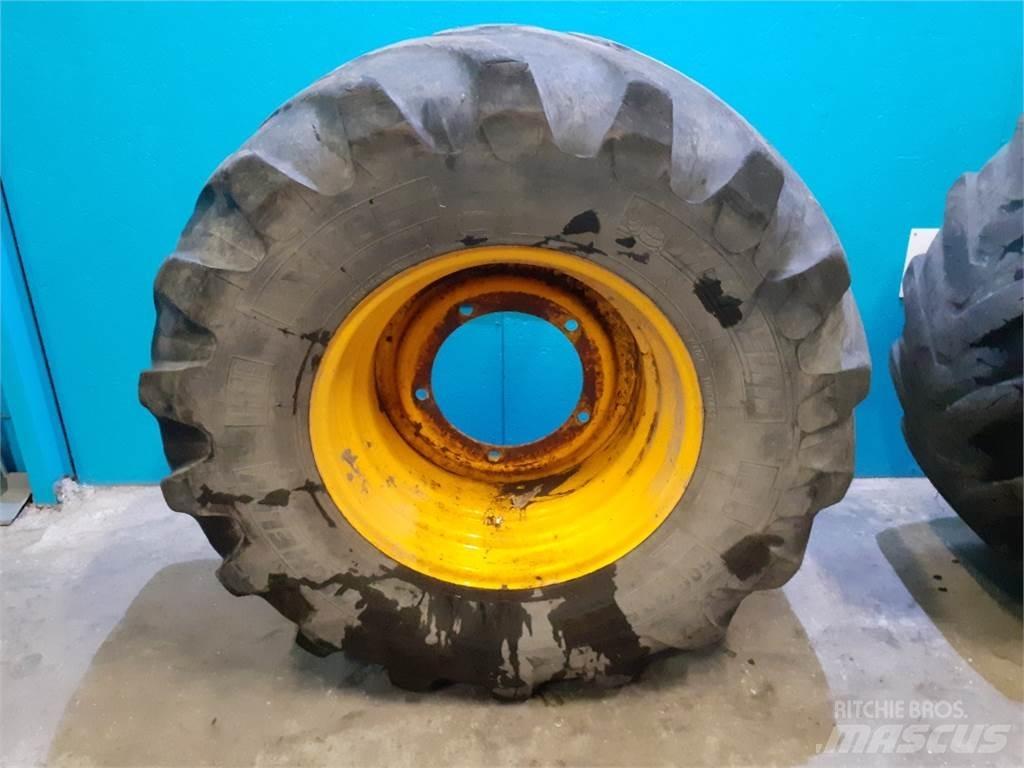  24 500/70R24 Pneumatiky, kola a ráfky