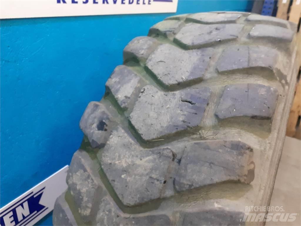  25 20.5R25 Pneumatiky, kola a ráfky