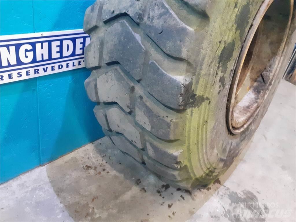  25 20.5R25 Pneumatiky, kola a ráfky