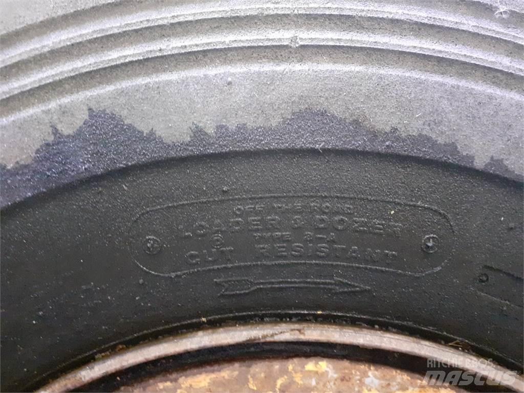  25 20.5R25 Pneumatiky, kola a ráfky