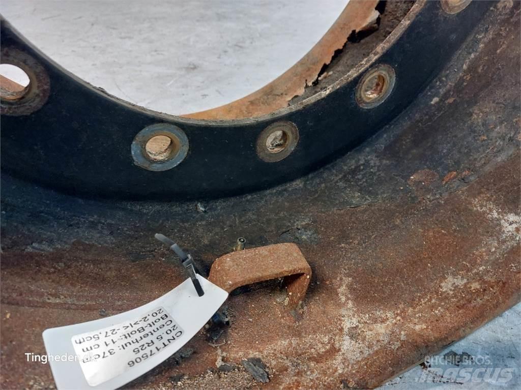  25 20.5R25 Pneumatiky, kola a ráfky