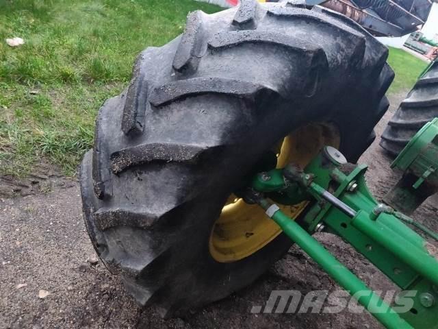  26 16.9R26 Pneumatiky, kola a ráfky