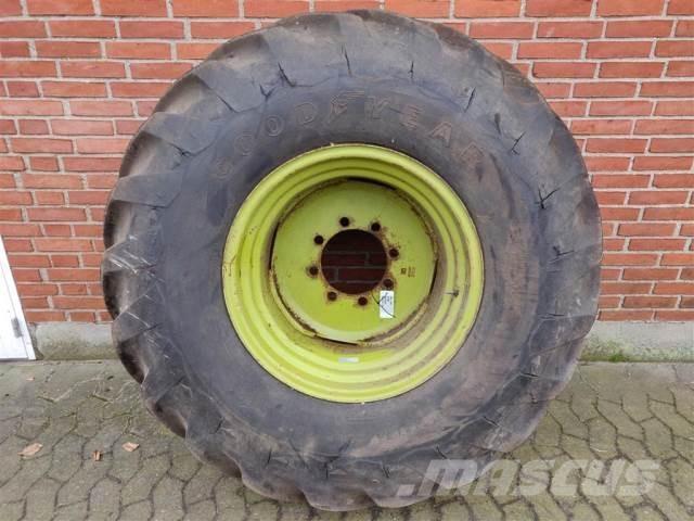  26 23.1/18-26 Pneumatiky, kola a ráfky