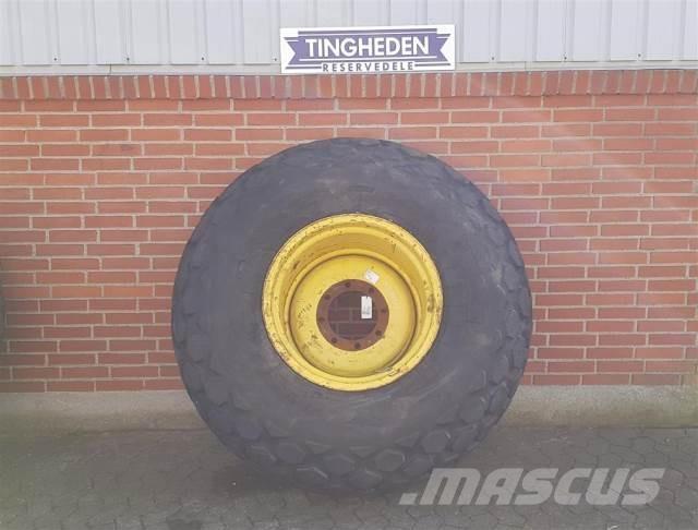  26 23.1-26 Pneumatiky, kola a ráfky