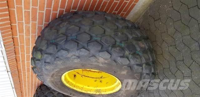  26 23.1-26 Pneumatiky, kola a ráfky