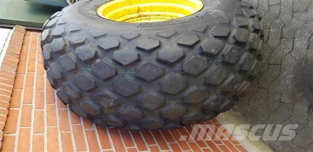  26 23.1-26 Pneumatiky, kola a ráfky