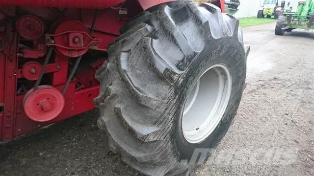  26 28L-26 Pneumatiky, kola a ráfky