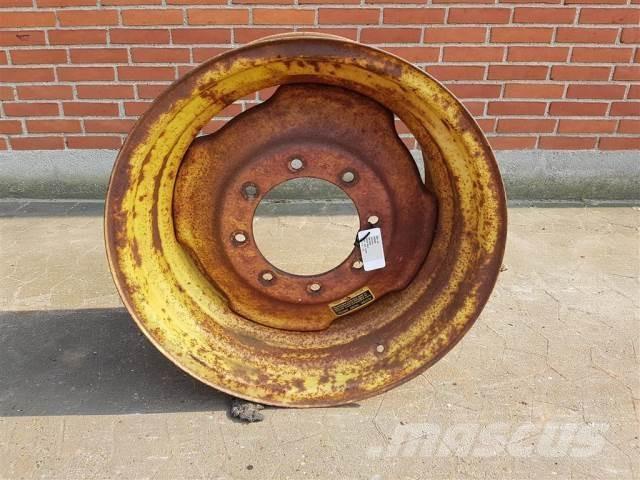  26 DW16X26 Pneumatiky, kola a ráfky