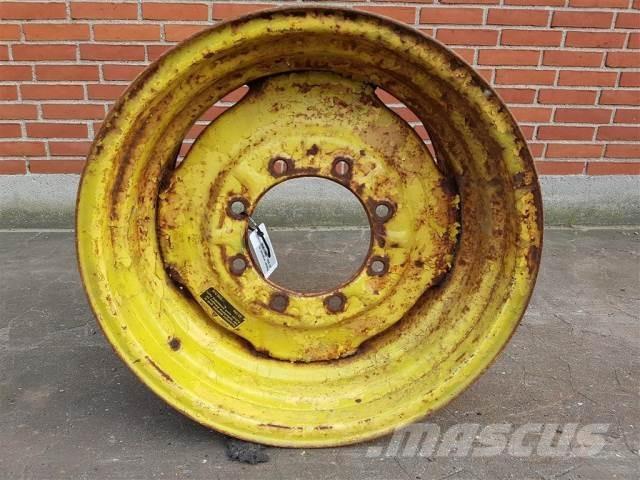  26 DW16X26 Pneumatiky, kola a ráfky