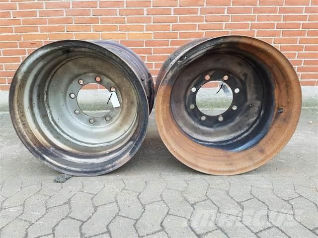  26 DW20AX26 Pneumatiky, kola a ráfky