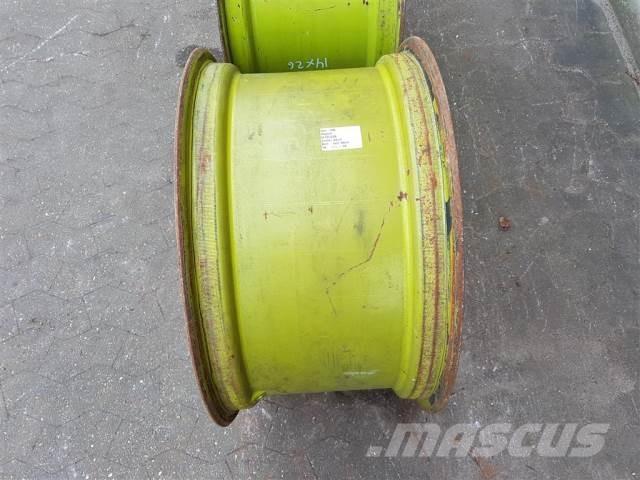 26 W14LX26 Pneumatiky, kola a ráfky