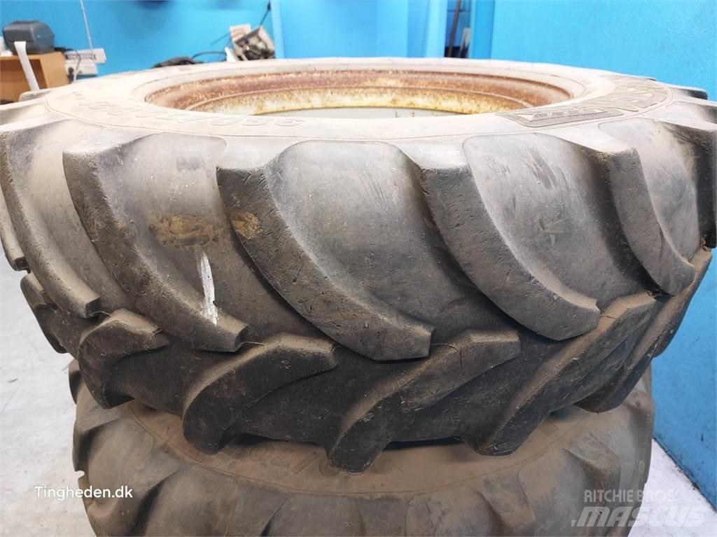  28 380/70R28 Pneumatiky, kola a ráfky