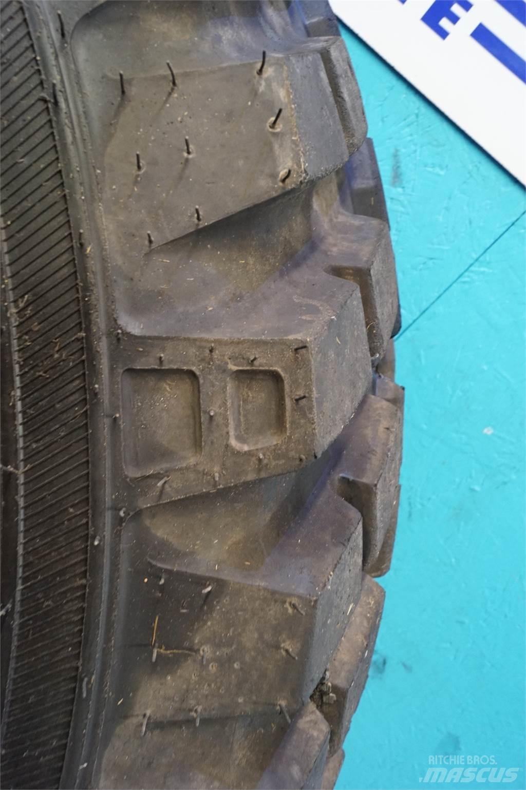  28 440/80R28 Pneumatiky, kola a ráfky