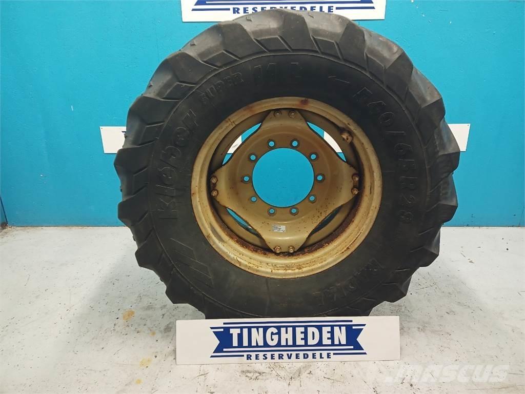  28 540/65R28 Pneumatiky, kola a ráfky