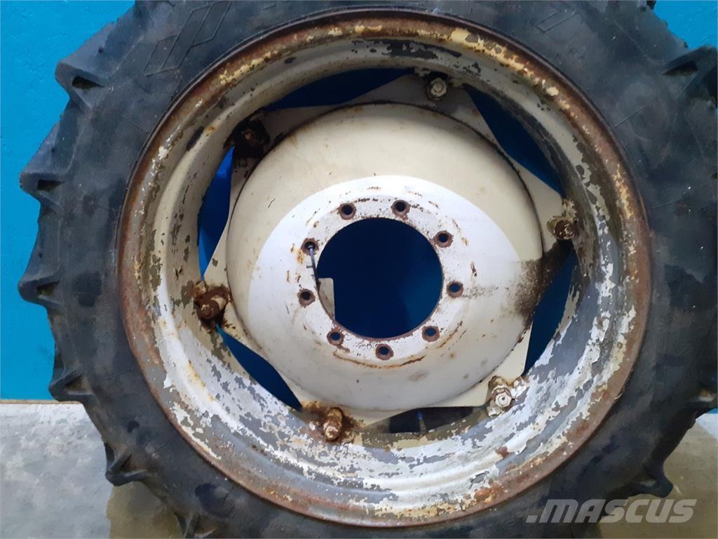 28 9.5R28 Pneumatiky, kola a ráfky