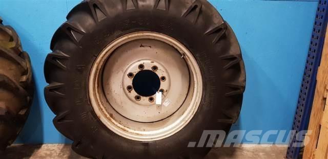  30 18.4/15-30 Pneumatiky, kola a ráfky