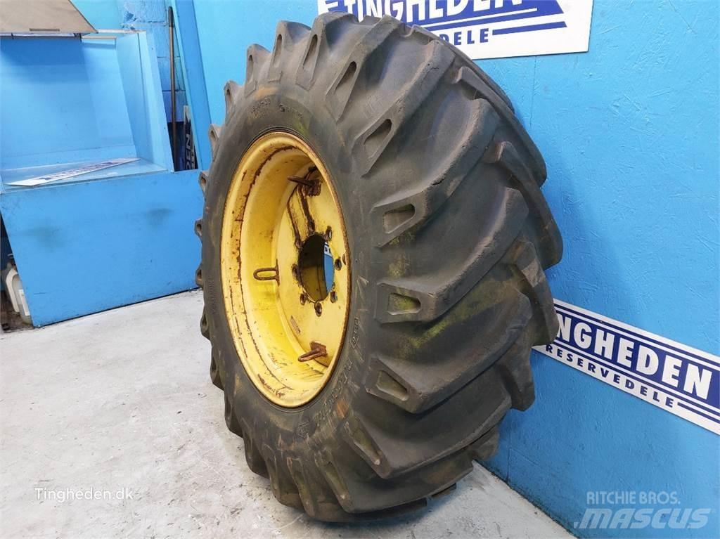  30 18.4-30 Pneumatiky, kola a ráfky