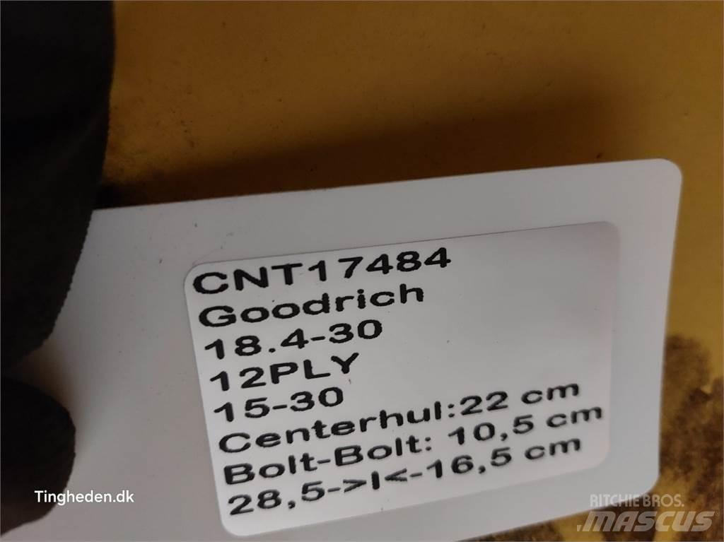 30 18.4-30 Pneumatiky, kola a ráfky