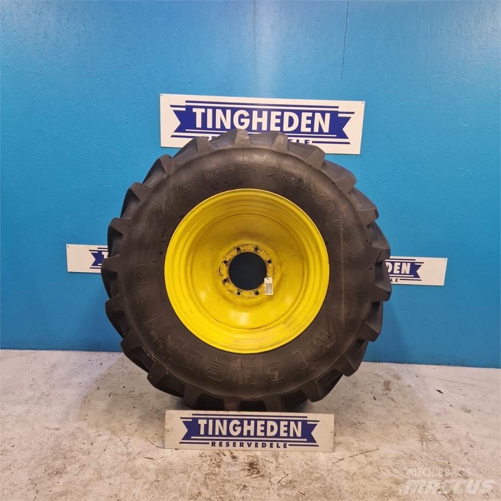  30 540/65 R30 Pneumatiky, kola a ráfky