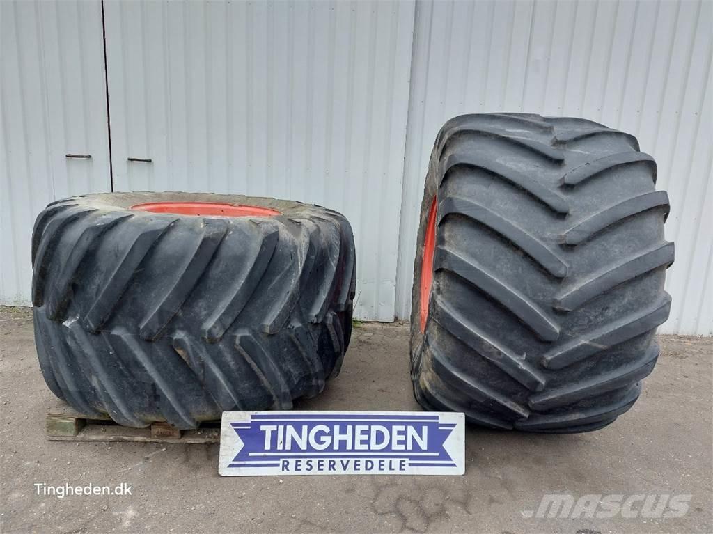  32 1050/50R32 Pneumatiky, kola a ráfky