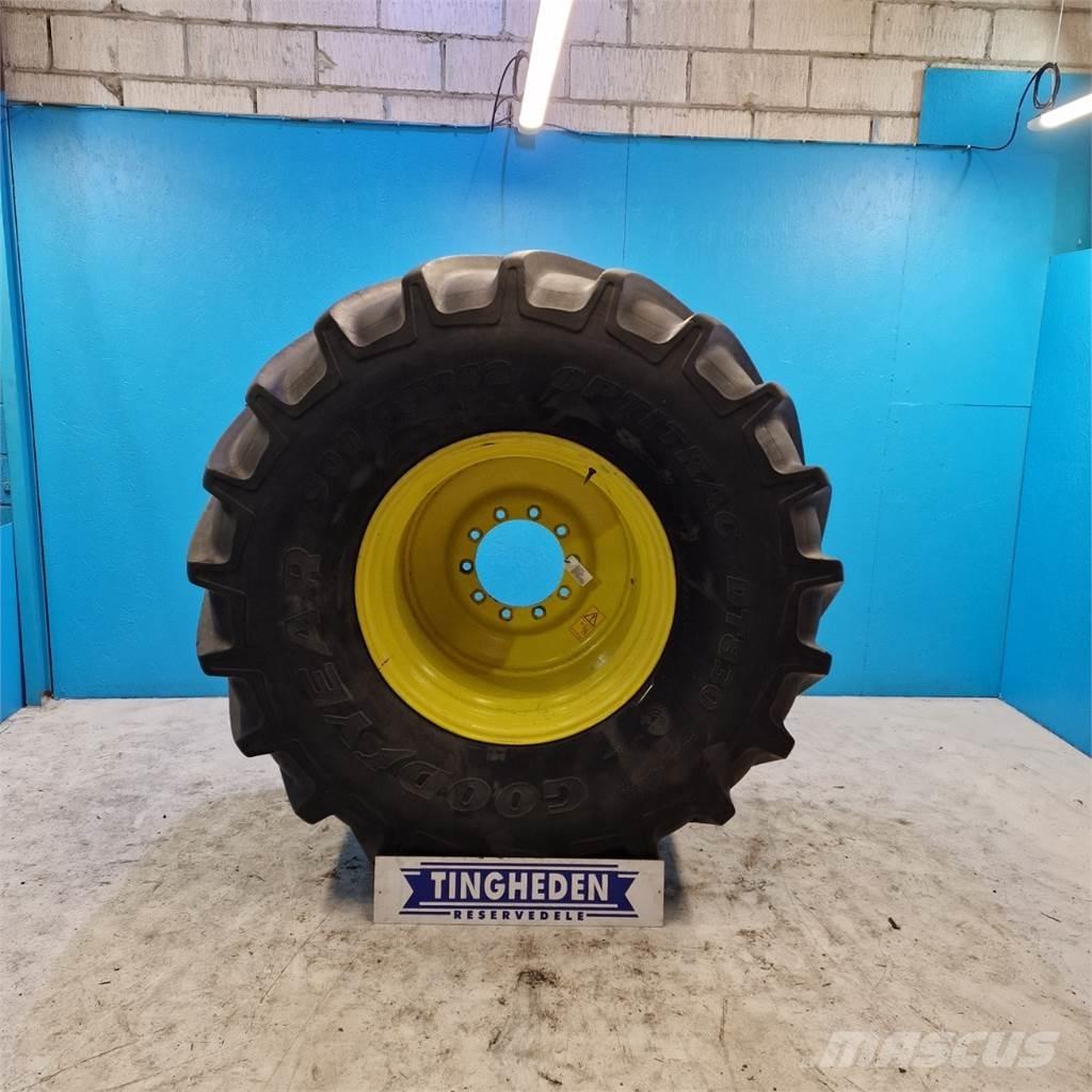  32 900/55 R32 Pneumatiky, kola a ráfky