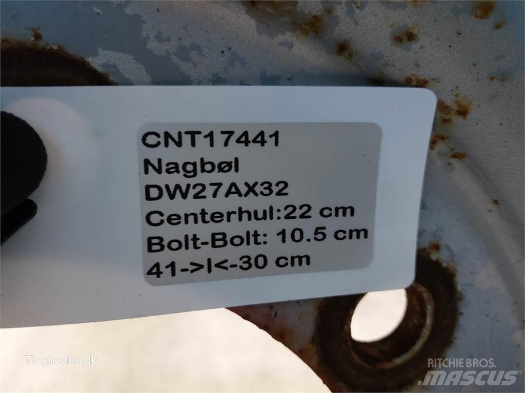  32 DW27Ax32 Pneumatiky, kola a ráfky