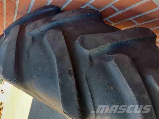  38 16.9R38 Pneumatiky, kola a ráfky