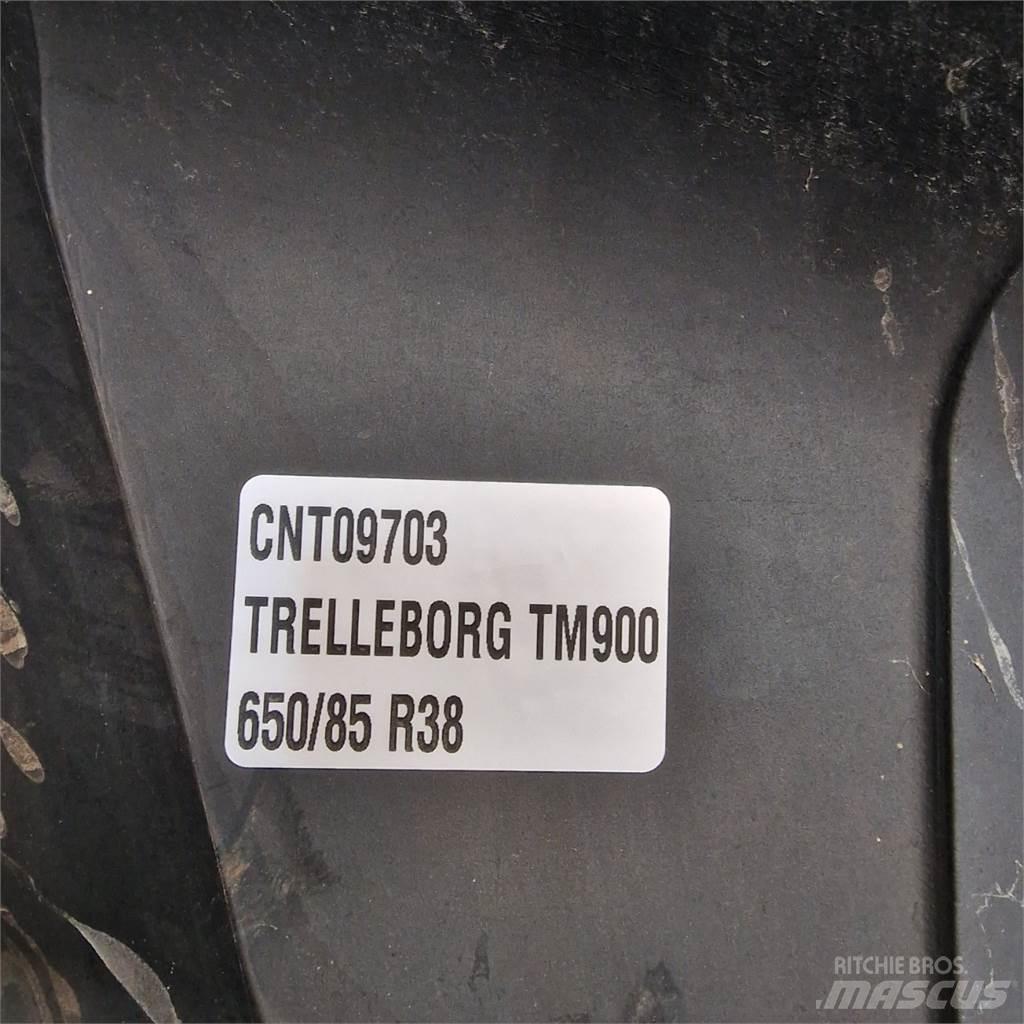  38 650/85R38 Pneumatiky, kola a ráfky