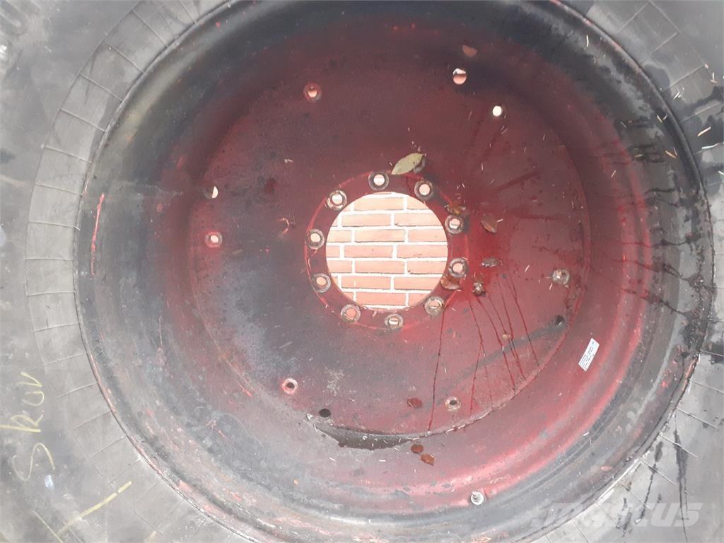  38 750/65R38 Pneumatiky, kola a ráfky