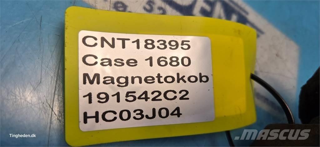 CASE 1680 Příslušenství a náhradní díly ke kombajnům
