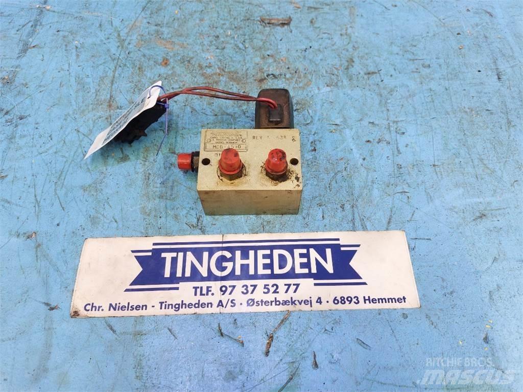 CASE 580 SLE Elektronika