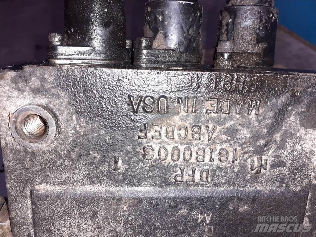 CASE 595 Hydraulika