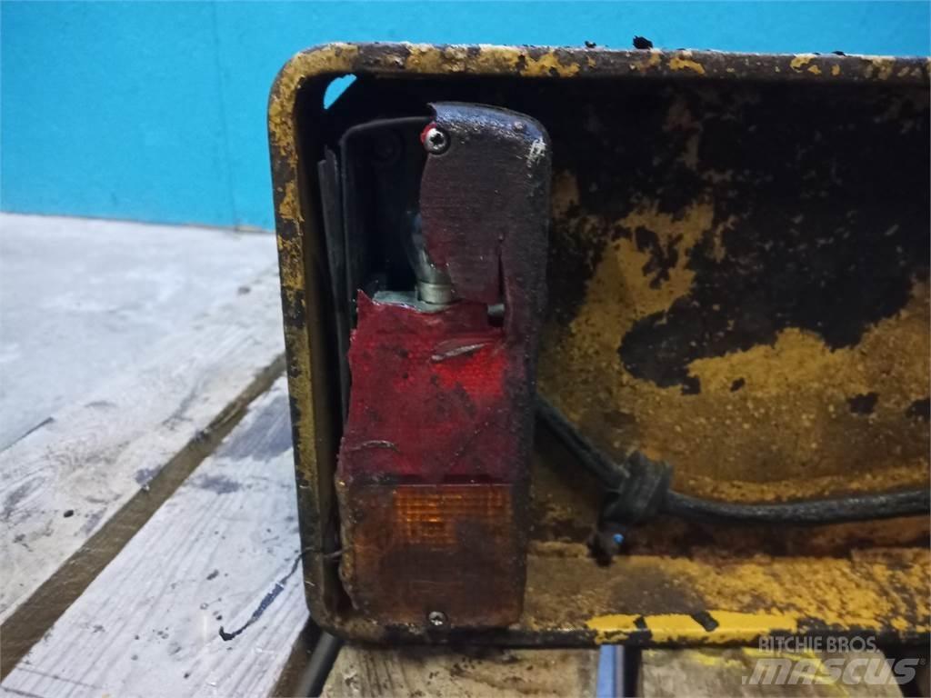 CASE 595 Prosévací lopaty