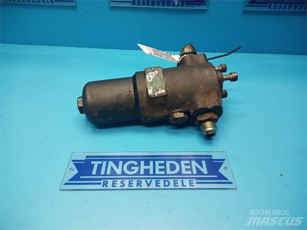 CASE 595 Hydraulika