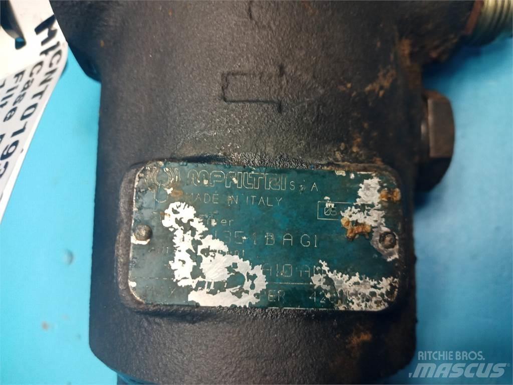 CASE 595 Hydraulika
